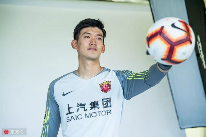 上海上港压轴大捷，夺冠热门舞出新风采