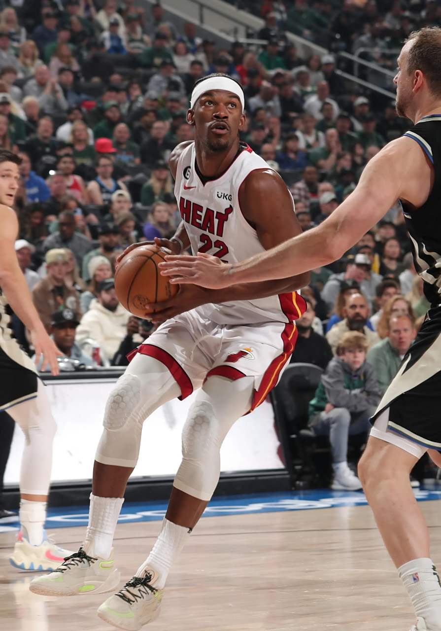 开云下载-包含NBA季后赛开战！湖人胜灰熊取得开门红的词条