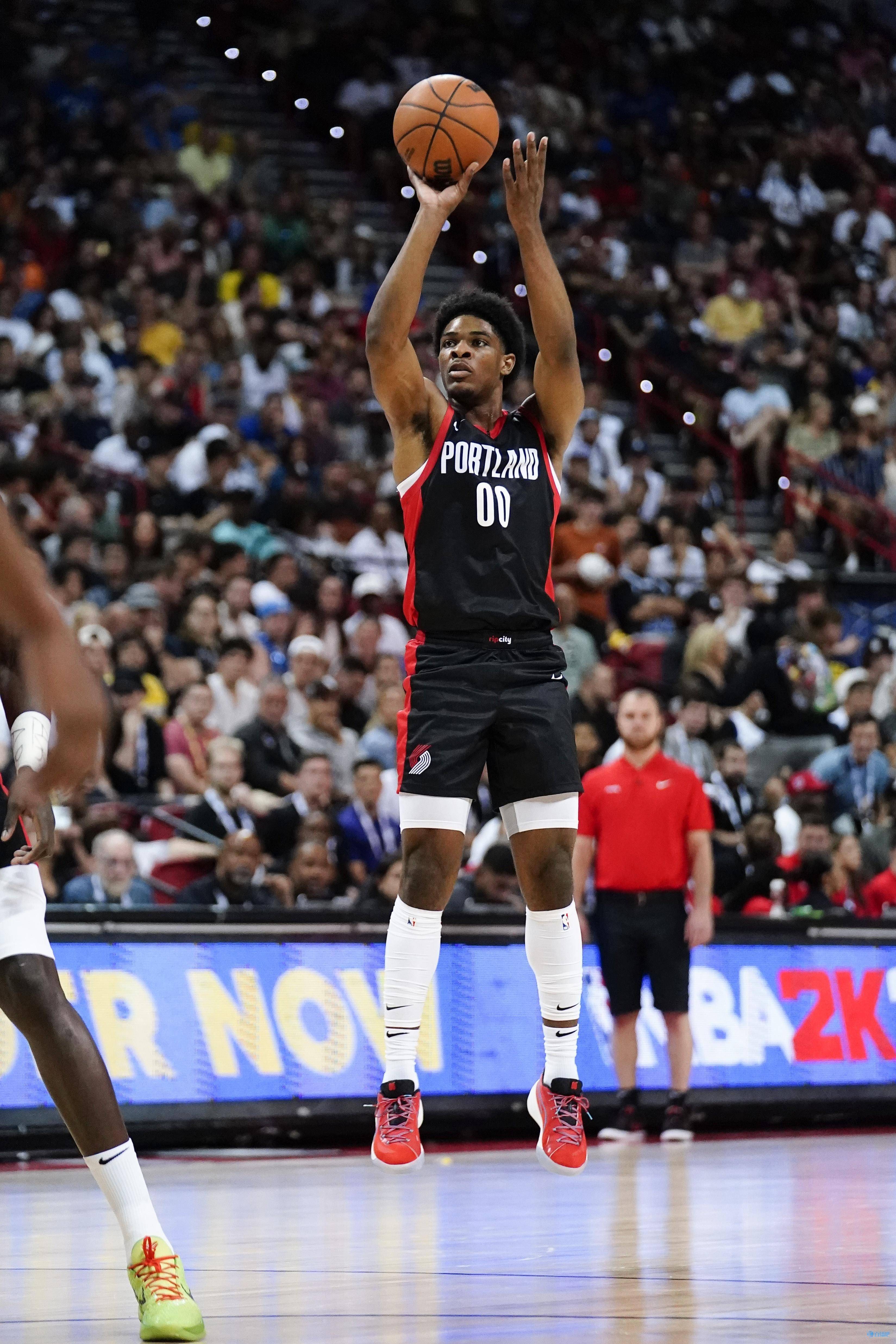 开云体育入口-开拓者不敌掘金，利拉德状态低迷