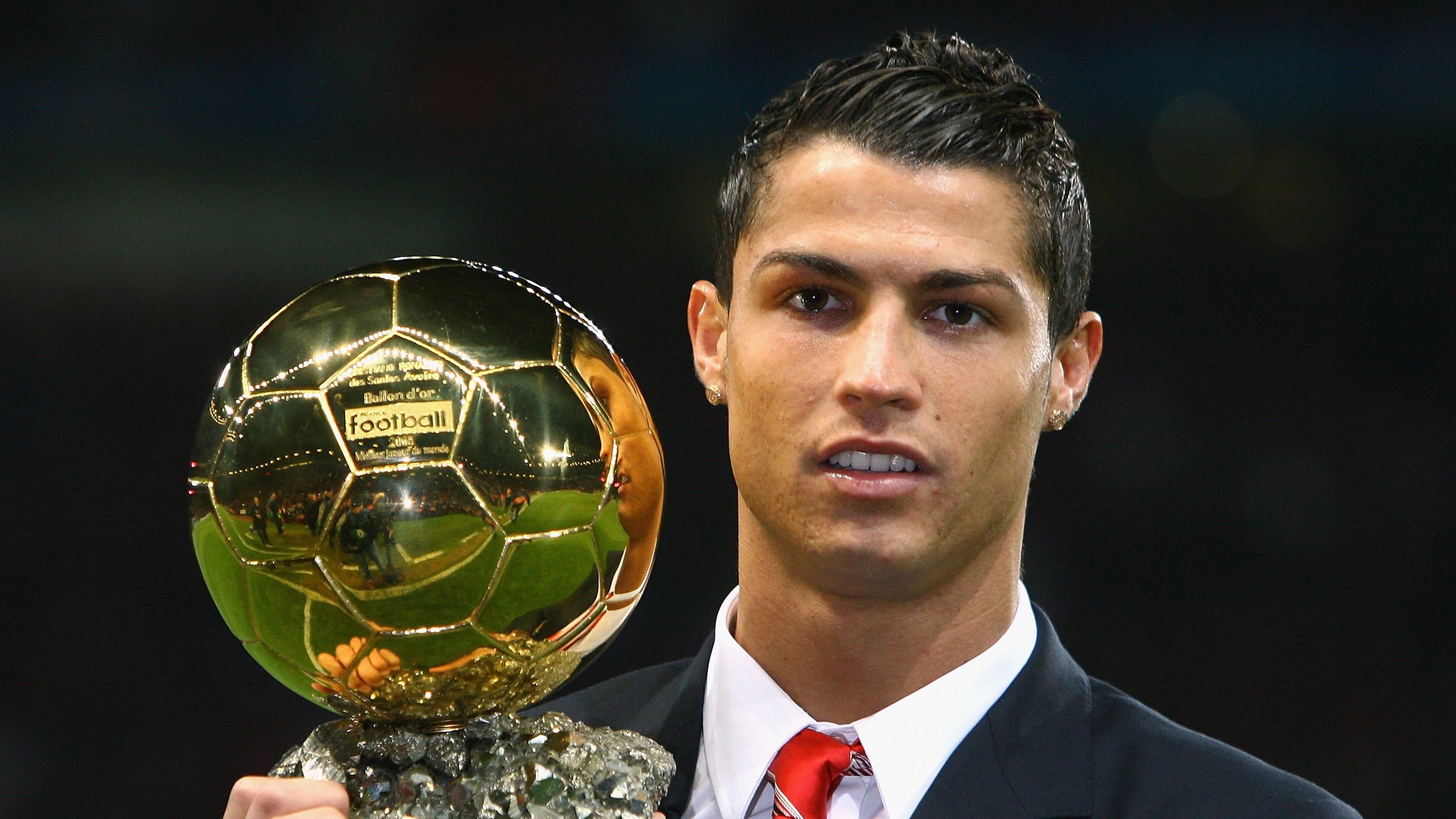 开云体育-跨越洲际的绿茵交响，尤文图斯慈善友谊赛3-0完胜喀麦隆国家队，一场足球共情的胜利