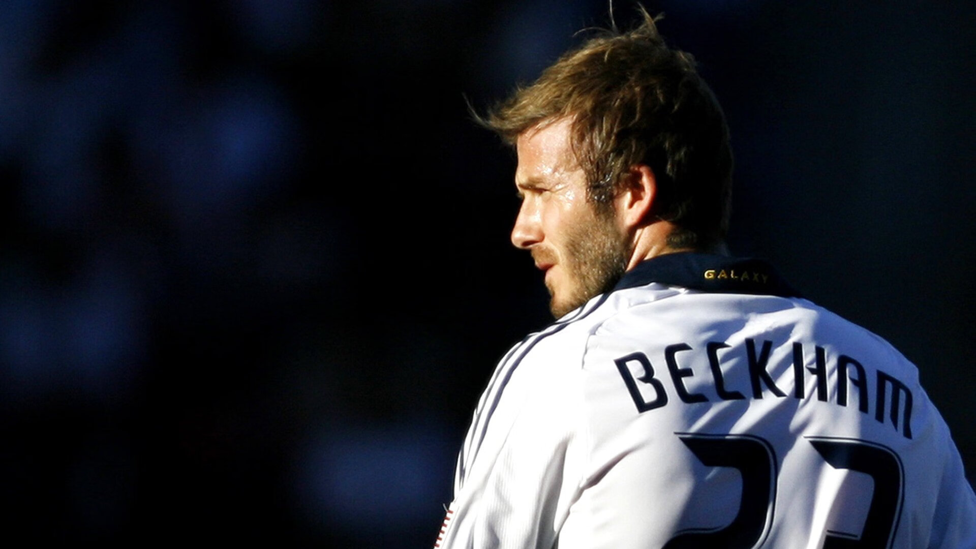 开云体育在线-阿隆索单骑破红牛内战国，大师级表演定义银石黄昏