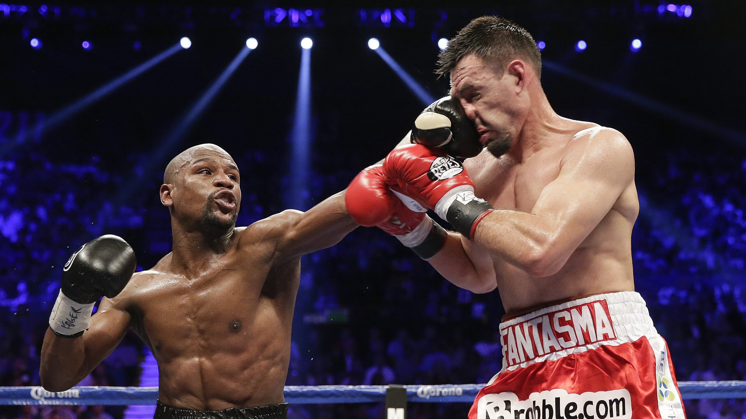 天降大任于斯人，当拉塞尔扛起银箭残躯，雷诺已绝尘而去